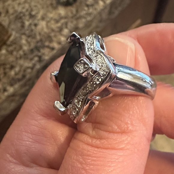 Jewelry - Black And White Gem Silver Ring